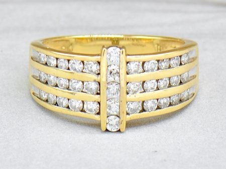 18ct Yellow Gold 1 Carat Diamond Ring (Canada Diavik Diamond) Fashion