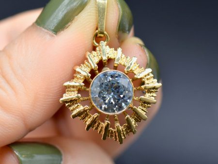 Vintage 1970s 9CT Yellow Gold Starburst Brutalist Synthetic Blue Spinel Pendant Online