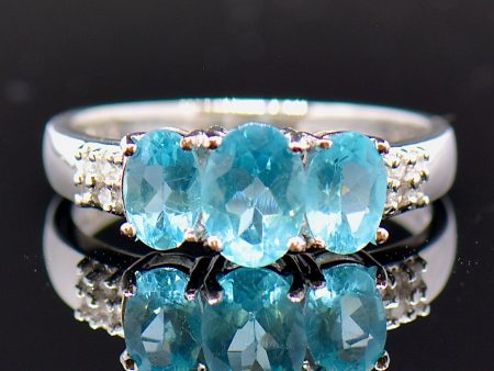 Vintage 9CT White Gold Neon Apatite & Diamond Trilogy Ring Online now