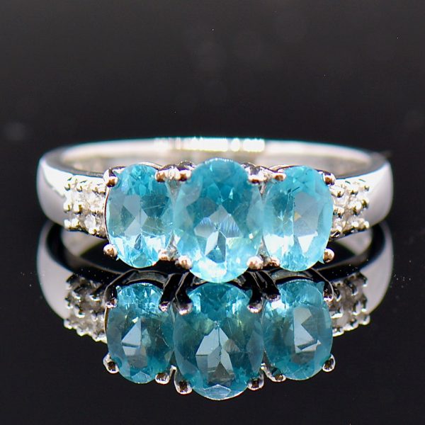 Vintage 9CT White Gold Neon Apatite & Diamond Trilogy Ring Online now