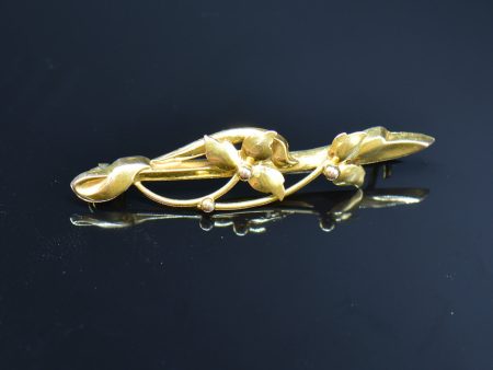 Antique 1918 9CT Yellow Gold Floral & Leave Motif Brooch Online now