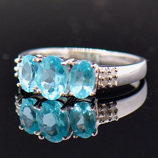 Vintage 9CT White Gold Neon Apatite & Diamond Trilogy Ring Online now